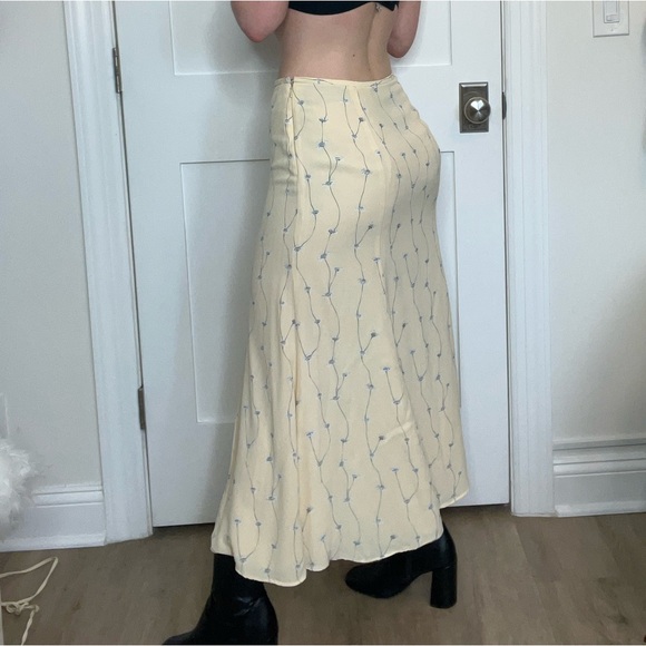 90s Spring Eggshell Skirt - Picture 1 of 10
